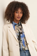 Load image into Gallery viewer, Kaffe - KAsakura Blazer - White