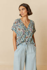 Load image into Gallery viewer, Indi And Cold - Paisley Crop Shirt - Multicolour