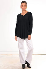 Load image into Gallery viewer, Bridge And Lord - Queen V Curved Hem Pullover - Black
