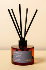 Load image into Gallery viewer, Etikette - Eco Reed Diffuser 200ml - Larapinta in Sandalwood And Pepperberry