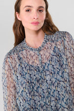 Load image into Gallery viewer, Le Temps Des Cerises - Maclear Shirt - Blue