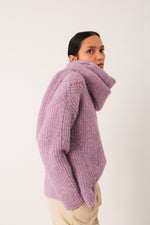 Load image into Gallery viewer, Indi And Cold - Mauve Knitted Scarf 700
