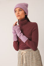 Load image into Gallery viewer, Indi And cold - Mauve Beanie 701