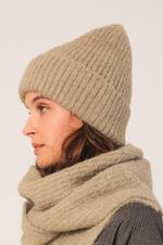 Load image into Gallery viewer, Indi And cold - Aloe Beanie