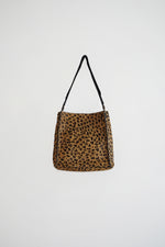Load image into Gallery viewer, Indi And Cold - Leather Bucket Tote Bag - Camel 735
