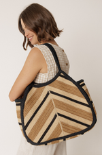 Load image into Gallery viewer, Indi And Cold - Herringbone Shopping Bolsos Bag - Negro 665