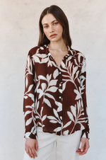 Load image into Gallery viewer, Bella Dahl - Classic Button Down - Botanical Blur Print