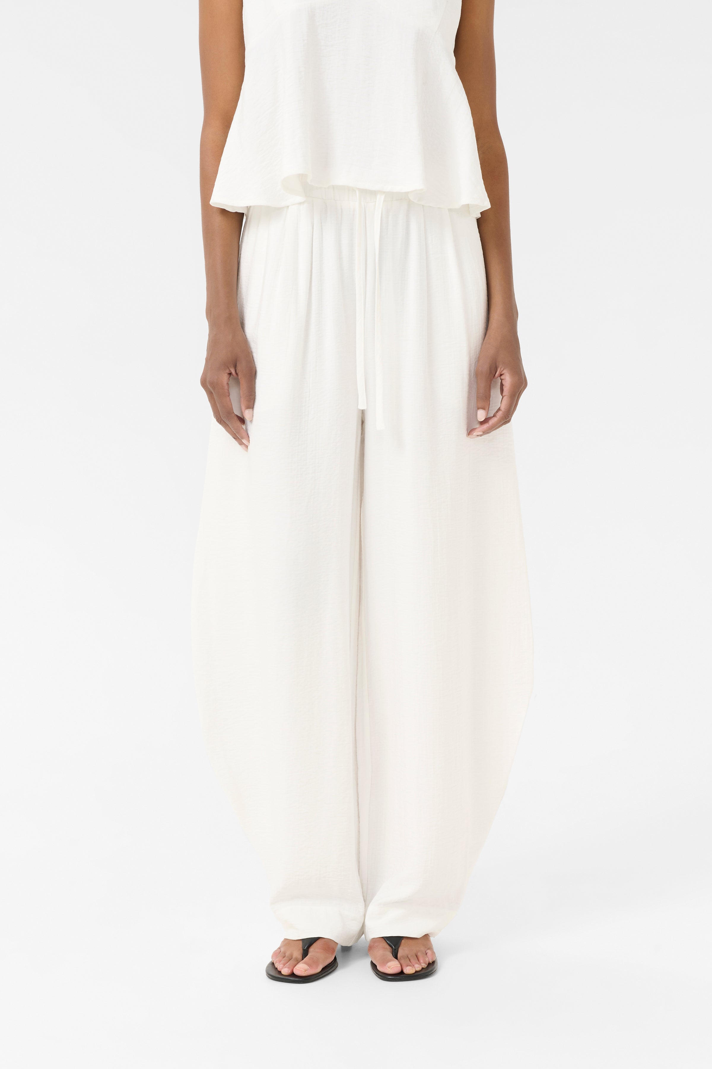 Gestuz - GZcamila Mid Waist Pants - Egret