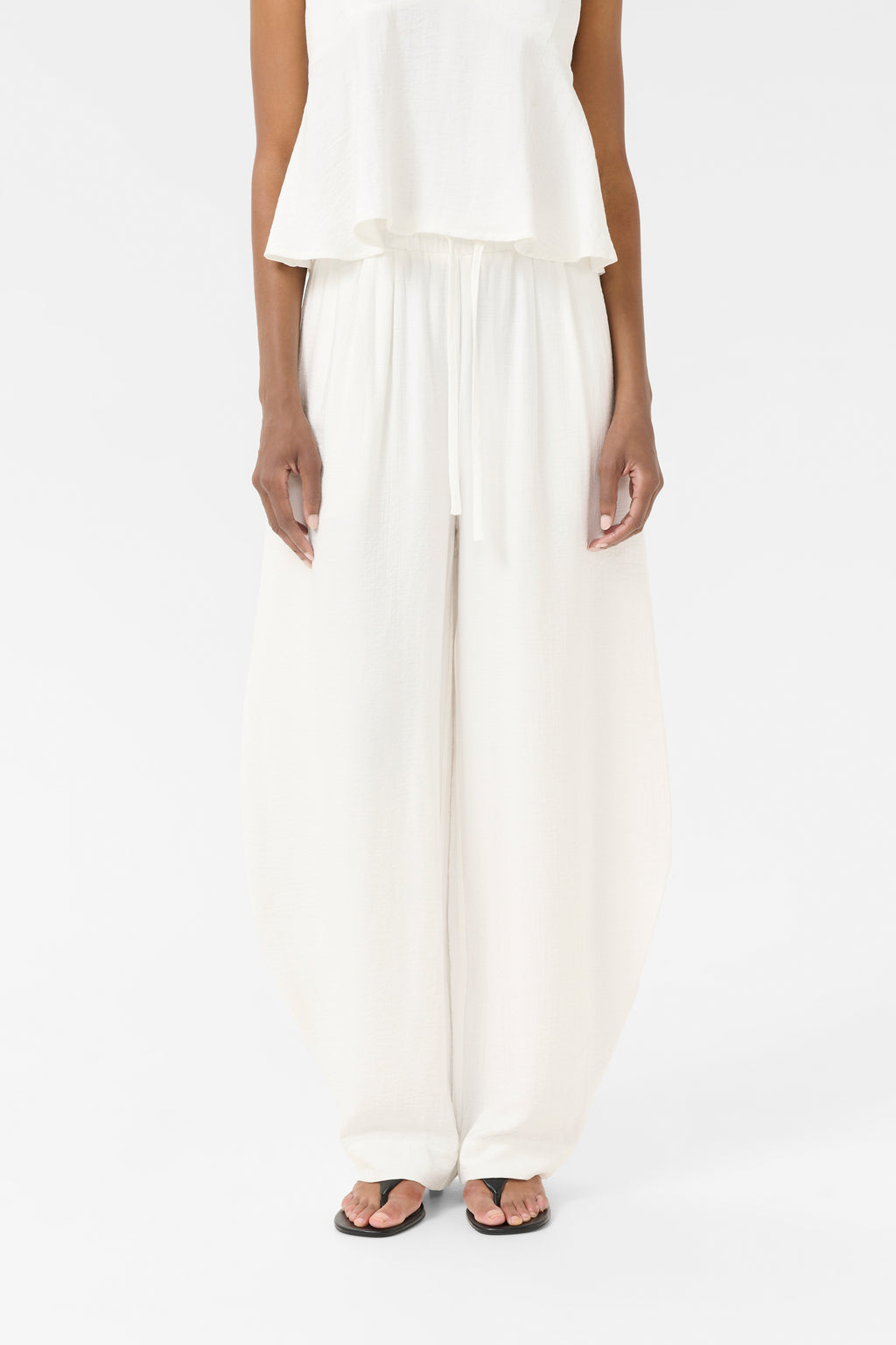 Gestuz - GZcamila Mid Waist Pants - Egret