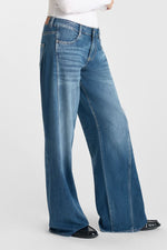 Load image into Gallery viewer, Le Temps Des Cerises - Lauryn Jeans  - 233 Blue
