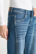 Load image into Gallery viewer, Le Temps Des Cerises - Lauryn Jeans  - 233 Blue
