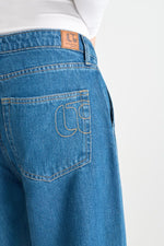 Load image into Gallery viewer, Le Temps Des Cerises - Victoria Jeans - 2199 Blue
