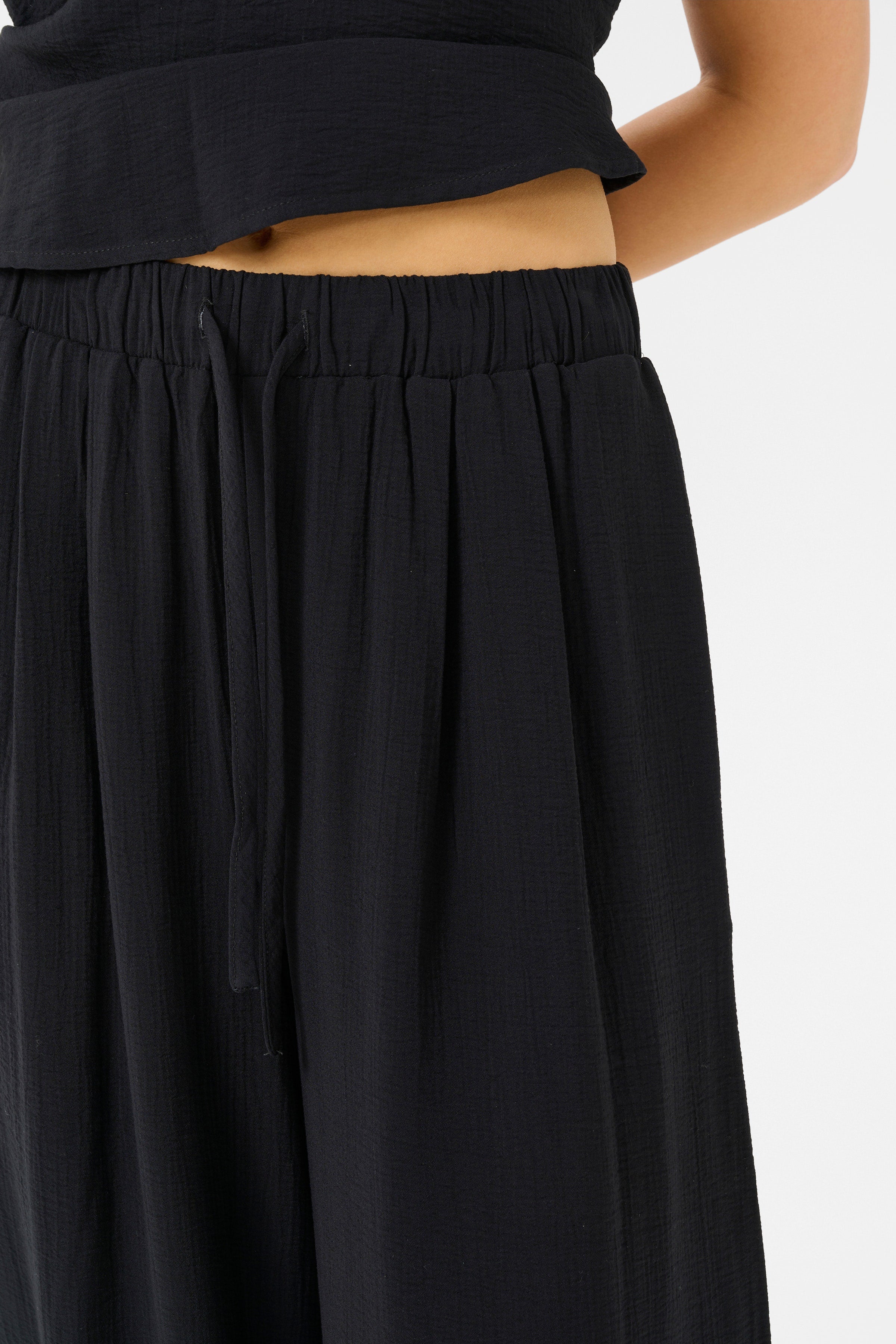 Gestuz - GZcamila Mid Waist Pants - Black