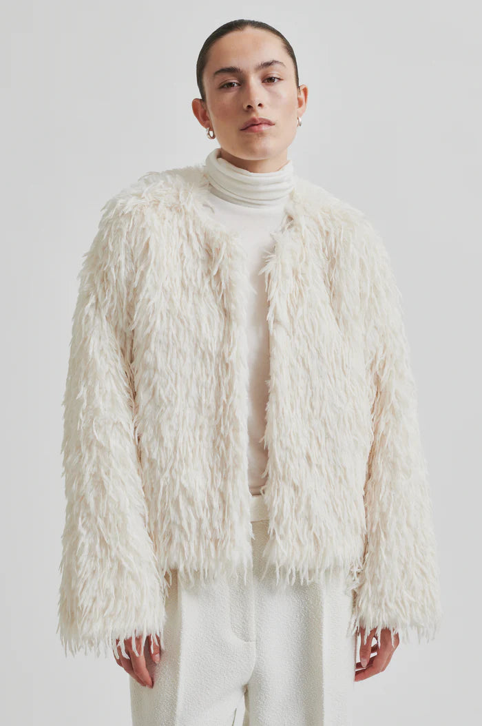 Second Female - Amani Shaggy Jacket - Coconut Milk