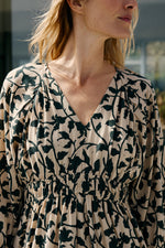 Load image into Gallery viewer, Indi And Cold - Viscose Midi Dress - Beige 170

