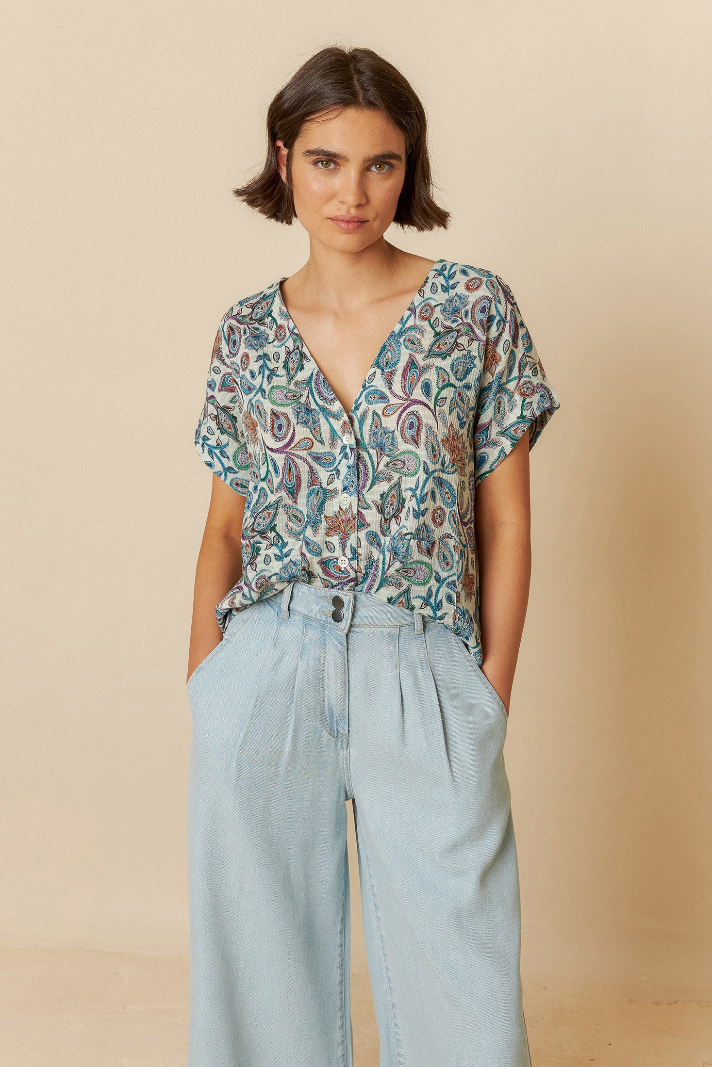 Indi And Cold - Paisley Crop Shirt - Multicolour 191