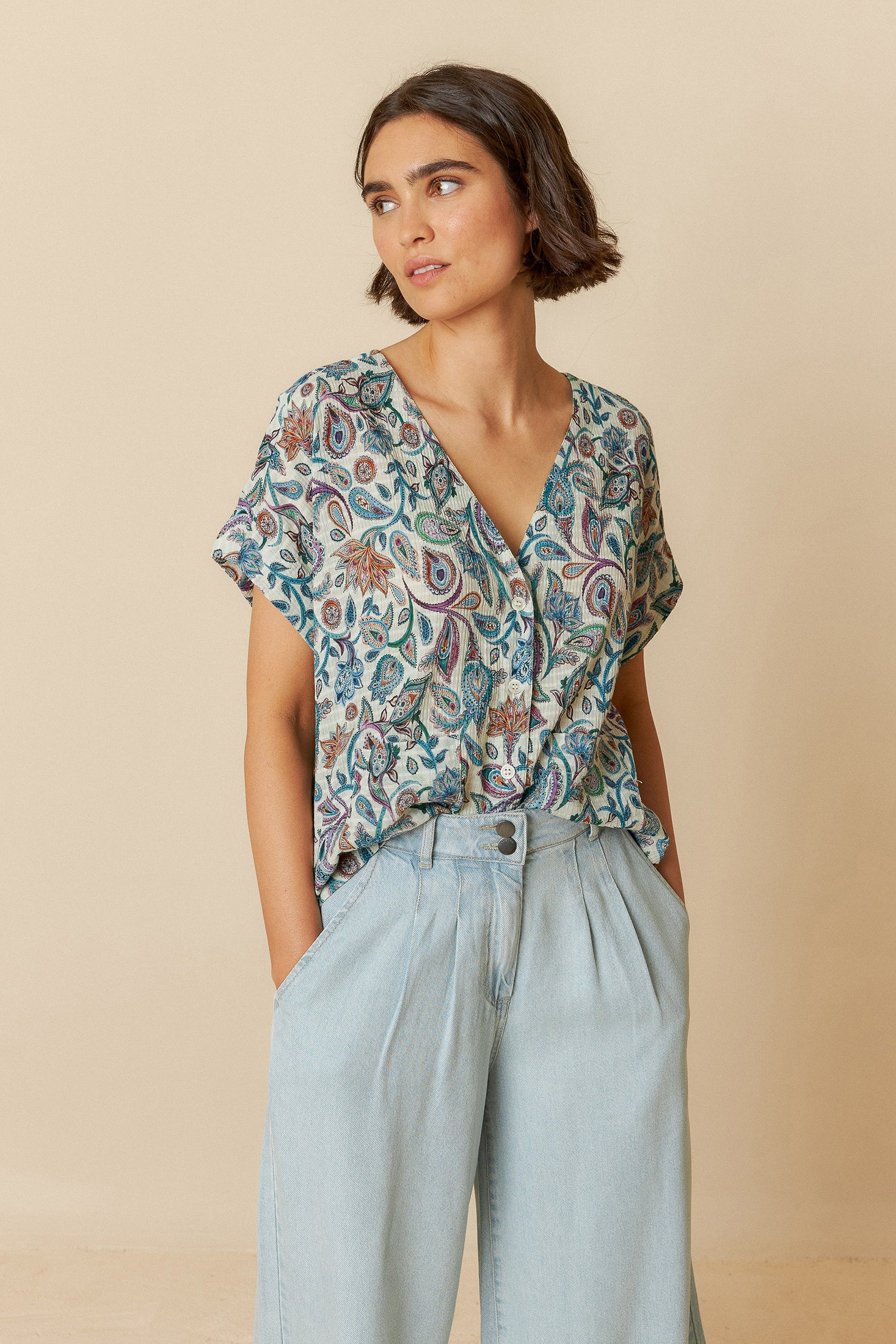 Indi And Cold - Paisley Crop Shirt - Multicolour