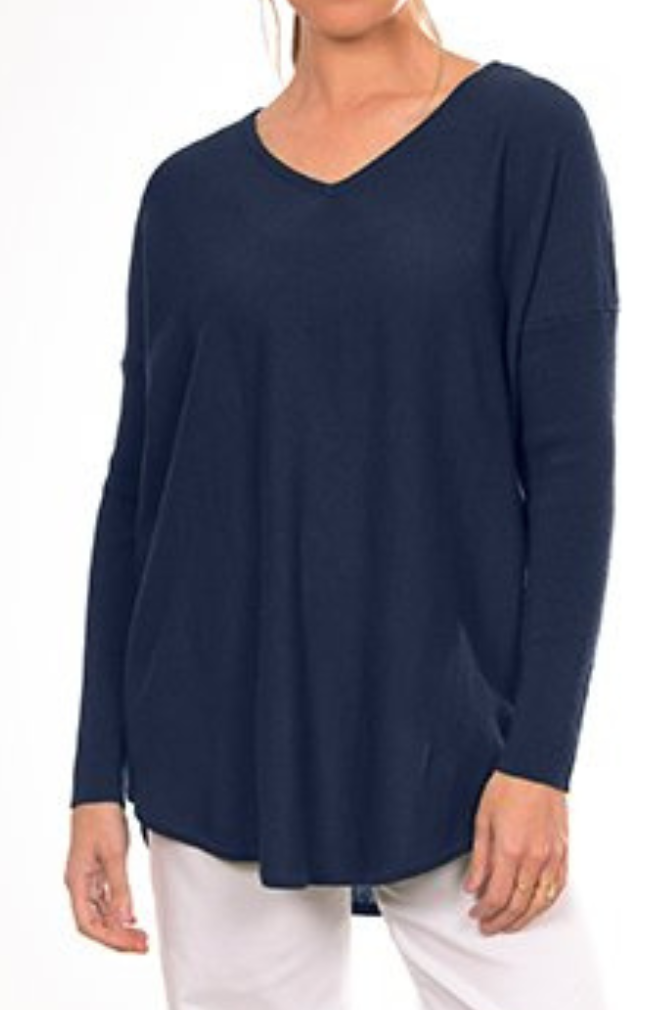 Bridge And Lord - Queen V Curved Hem Pullover - Navy