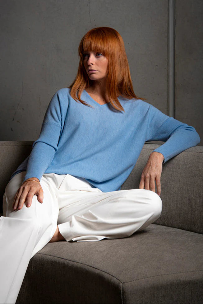 Bridge And Lord - Queen V Curved Hem Pullover - Sky Blue