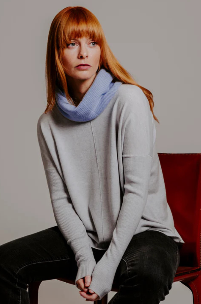 Bridge And Lord - Queen Curved Hem Pullover - Silver