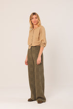 Load image into Gallery viewer, Indi And Cold - Double Jacquard Knitted Pant - Khaki 396
