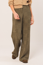 Load image into Gallery viewer, Indi And Cold - Double Jacquard Knitted Pant - Khaki 396
