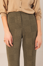 Load image into Gallery viewer, Indi And Cold - Double Jacquard Knitted Pant - Khaki
