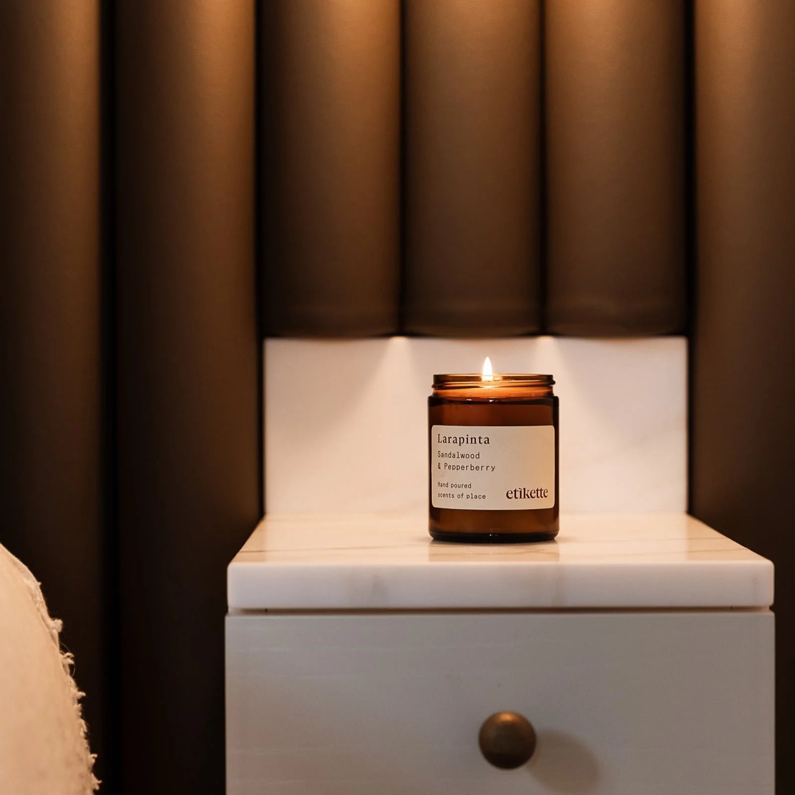 Etikette - Soy Candle 175ml - Larapinta Sandalwood And Pepperberry