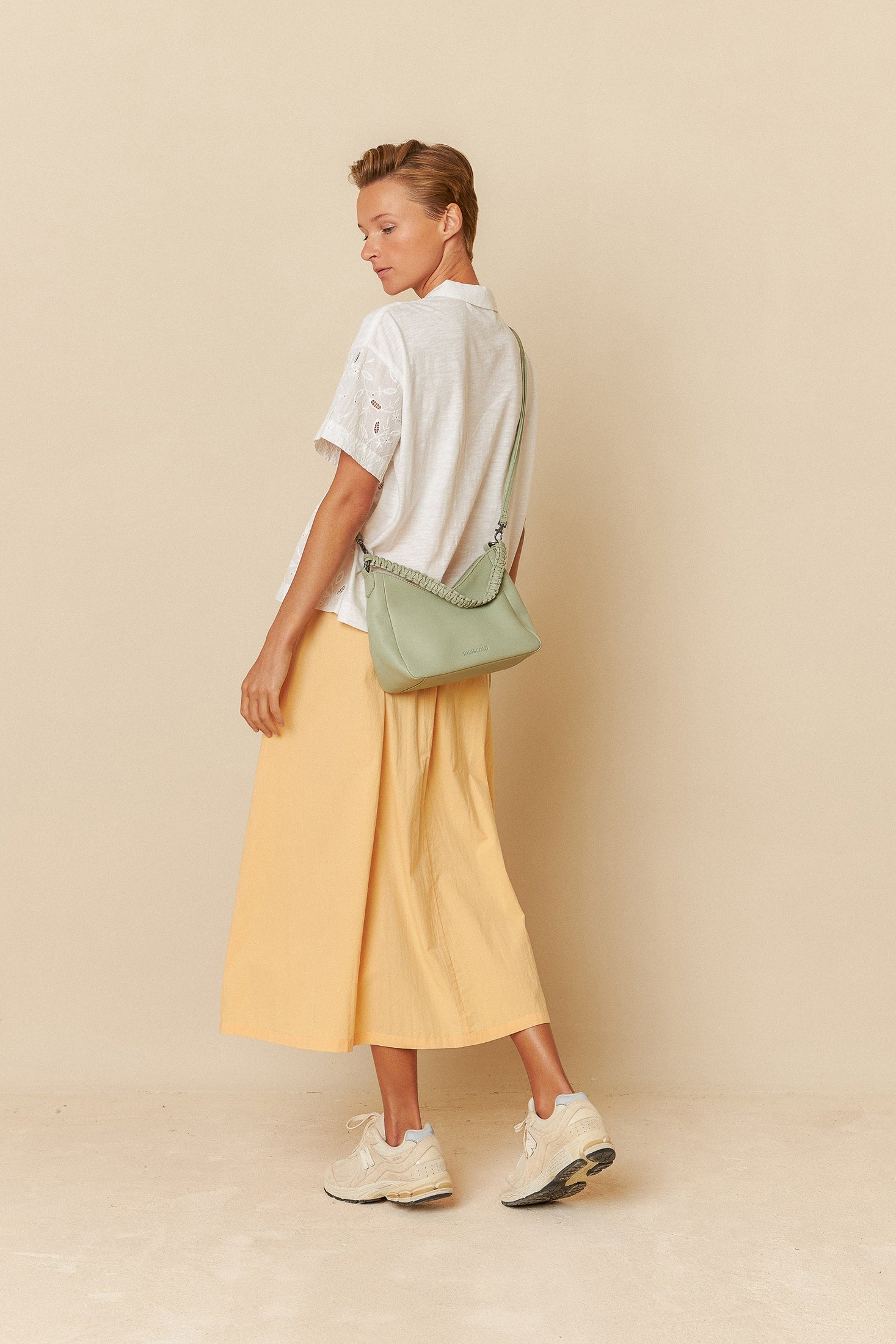 Indi And Cold - Leather Bag With Braided Handle - Salvia 730