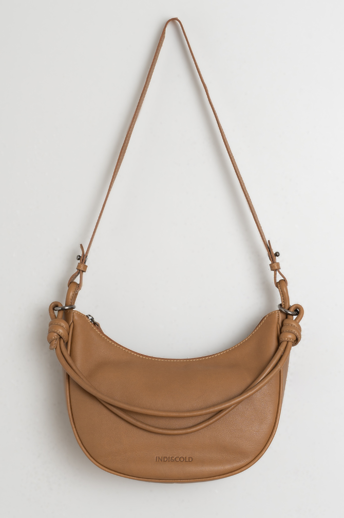 Indi And Cold - Half Moon Leather Bag - Marron