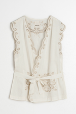 Load image into Gallery viewer, Indi And Cold - Floral Embroidery Camisa Top - Crudo 176
