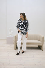 Load image into Gallery viewer, Kaffe - KAbrook Jeans - Chalk

