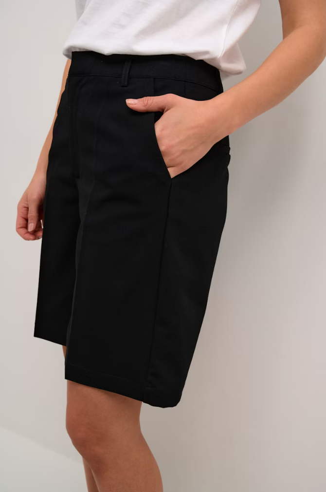 Kaffe - KAsakura Zipper Shorts - Black Deep