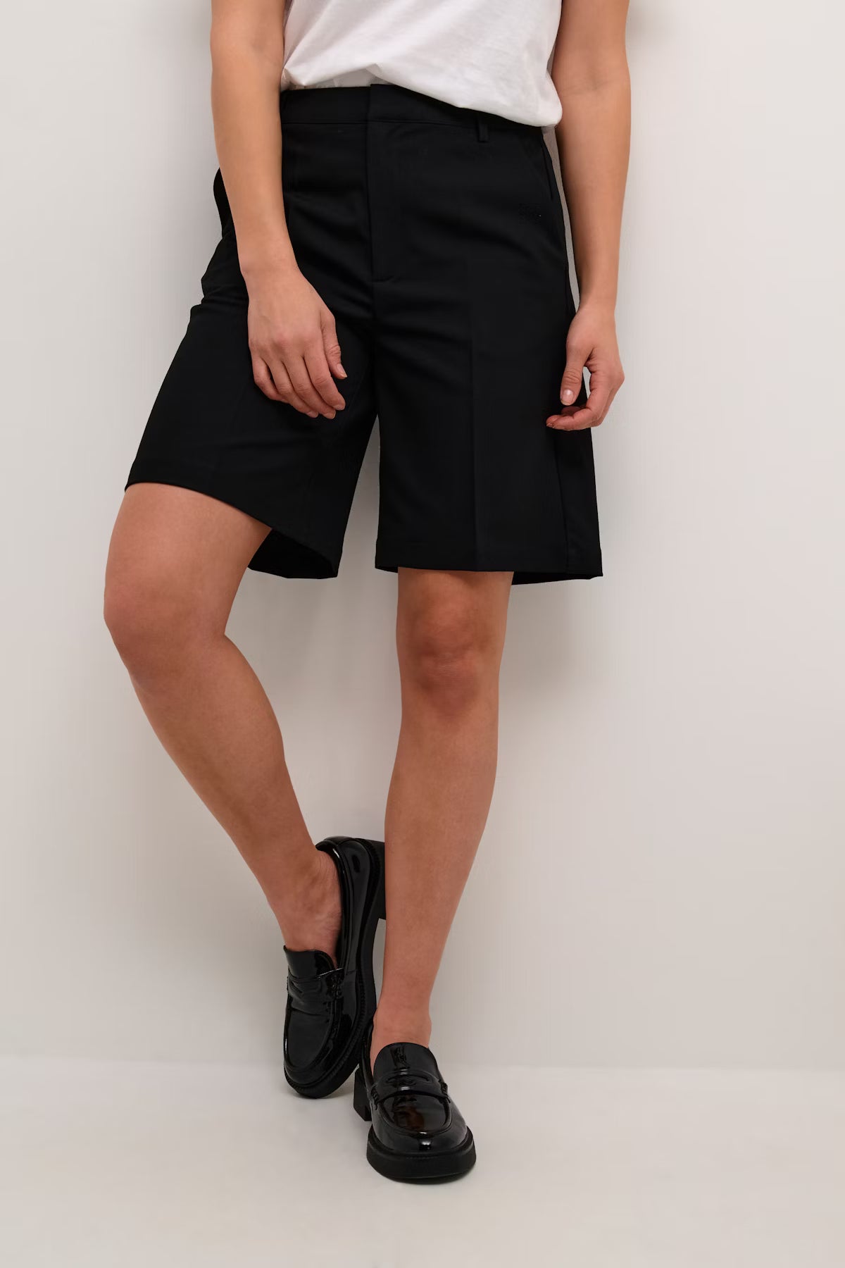 Kaffe - KAsakura Zipper Shorts - Black Deep