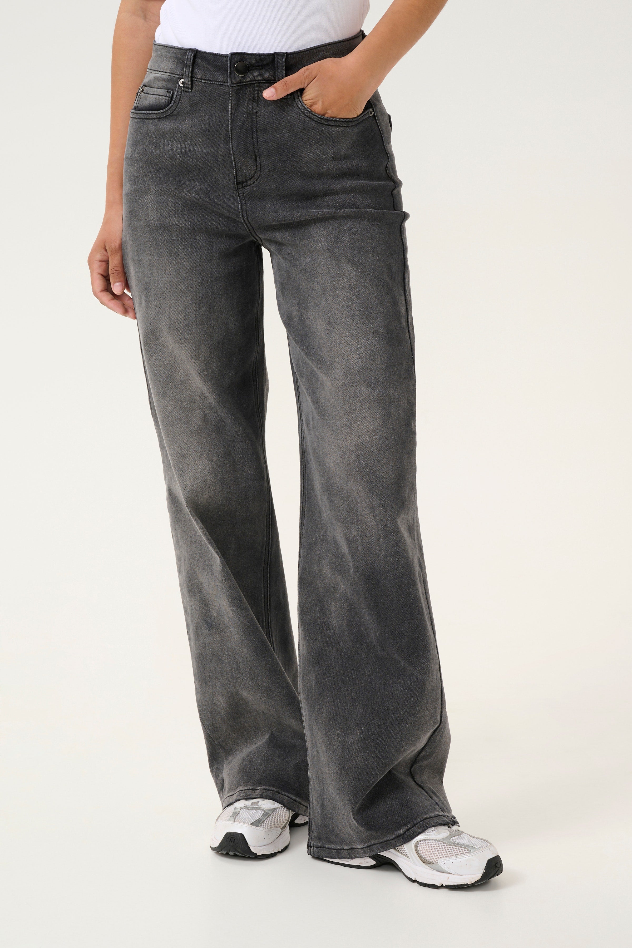 KA SINEM HW JEANS KA SINEM HW JEANS