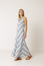 Load image into Gallery viewer, Indi And Cold - Striped Maxi Vestido - Azul 157
