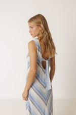 Load image into Gallery viewer, Indi And Cold - Striped Maxi Vestido - Azul 157
