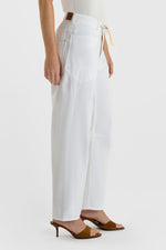 Load image into Gallery viewer, Le Temps Des Cerises - Madie Jeans - White
