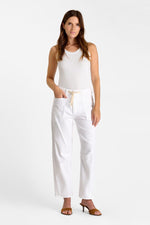 Load image into Gallery viewer, Le Temps Des Cerises - Madie Jeans - White
