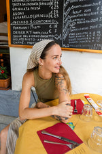 Load image into Gallery viewer, Indi And Cold Strappy Logo Camiseta Top - Khaki 410
