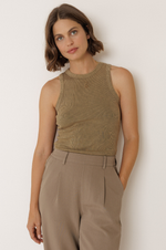 Load image into Gallery viewer, Indi And Cold Strappy Logo Camiseta Top - Khaki 410
