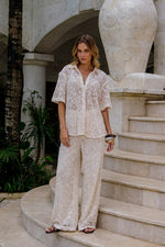 Load image into Gallery viewer, Nassaya - Chloe Shirt - Cream
