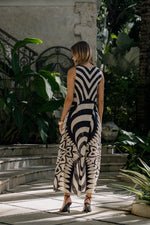 Load image into Gallery viewer, Nassaya - Noveau Maxi Dress - Black
