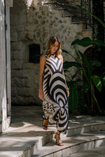 Load image into Gallery viewer, Nassaya - Noveau Maxi Dress - Black
