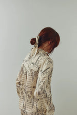 Load image into Gallery viewer, Noella - Lirinnah Shirt - Dolly Ivory
