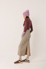 Load image into Gallery viewer, Indi And cold - Mauve Beanie 701
