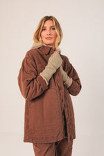 Load image into Gallery viewer, Indi And Cold - Aloe Mittens 702
