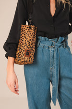 Load image into Gallery viewer, Indi And Cold - Leather Bucket Tote Bag - Camel 735
