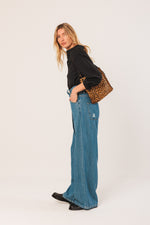 Load image into Gallery viewer, Indi And Cold - Leather Bucket Tote Bag - Camel 735
