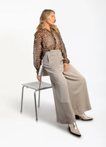 Load image into Gallery viewer, Coster Copenhagen - Shiny Wide Pants With High Waist Petra Fit - Grey Sand
